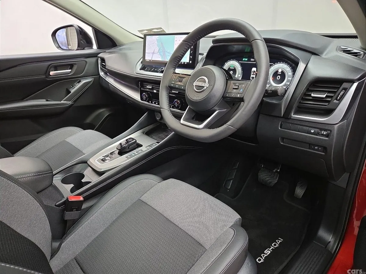 Nissan Qashqai MPV, Petrol Hybrid, 2026, Red