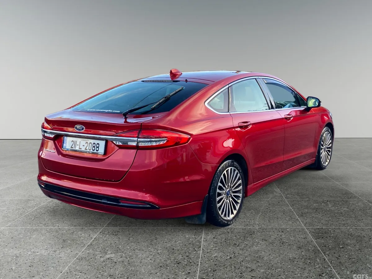 Ford Mondeo Hatchback, Diesel, 2021, Red