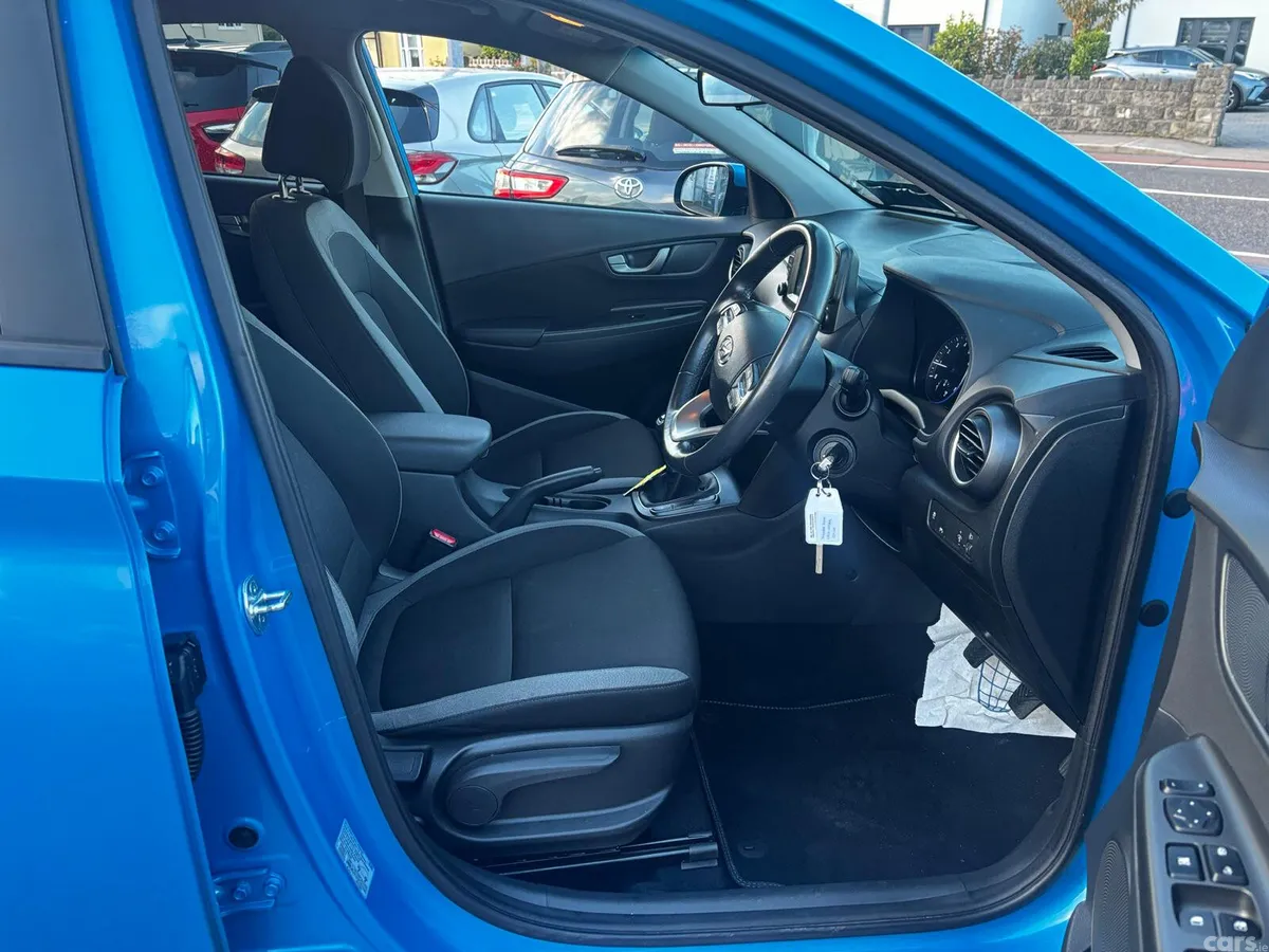 Hyundai KONA MPV, Petrol, 2019, Blue