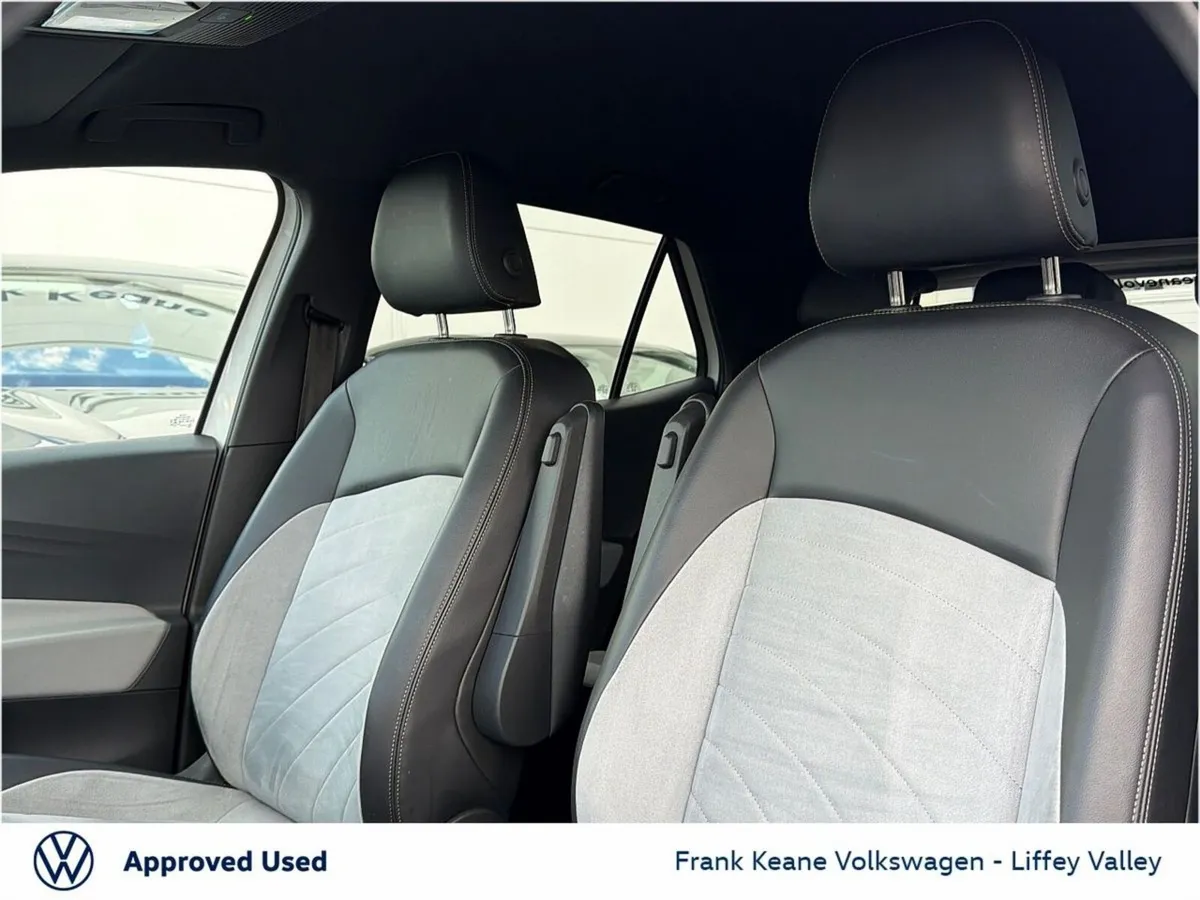 Volkswagen ID.3 Hatchback, Electric, 2023, White