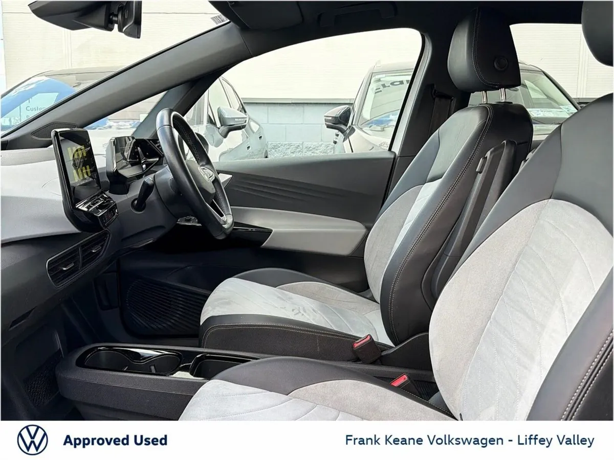 Volkswagen ID.3 Hatchback, Electric, 2023, White
