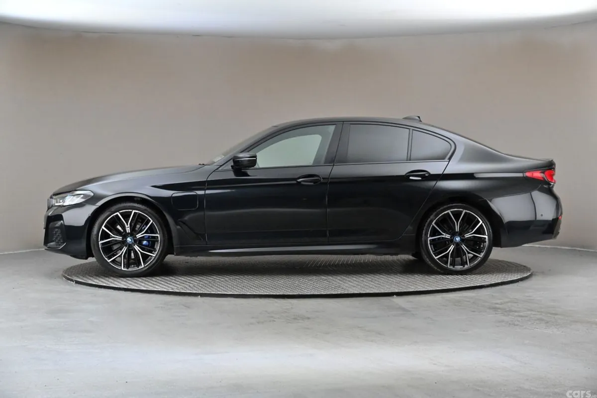 BMW 5-Series Saloon, Petrol Plug-in Hybrid, 2023, Black