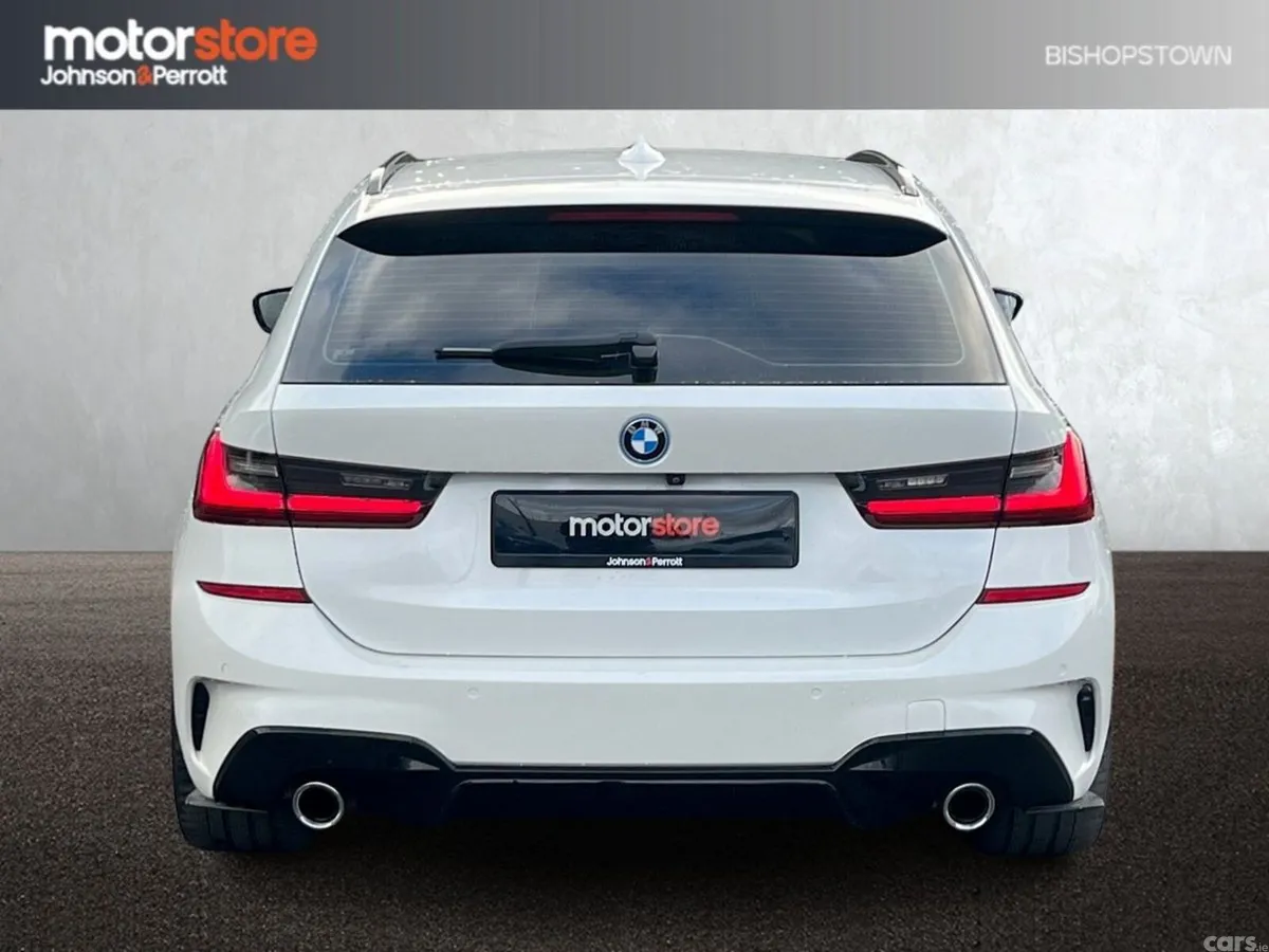 BMW 3-Series Estate, Petrol Plug-in Hybrid, 2022, White