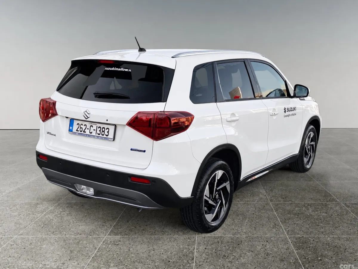 Suzuki Vitara SUV, Petrol Hybrid, 2026, White