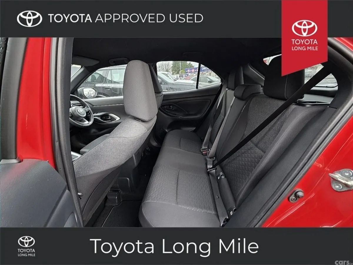 Toyota Yaris Cross Hatchback, Petrol Hybrid, 2023, Red