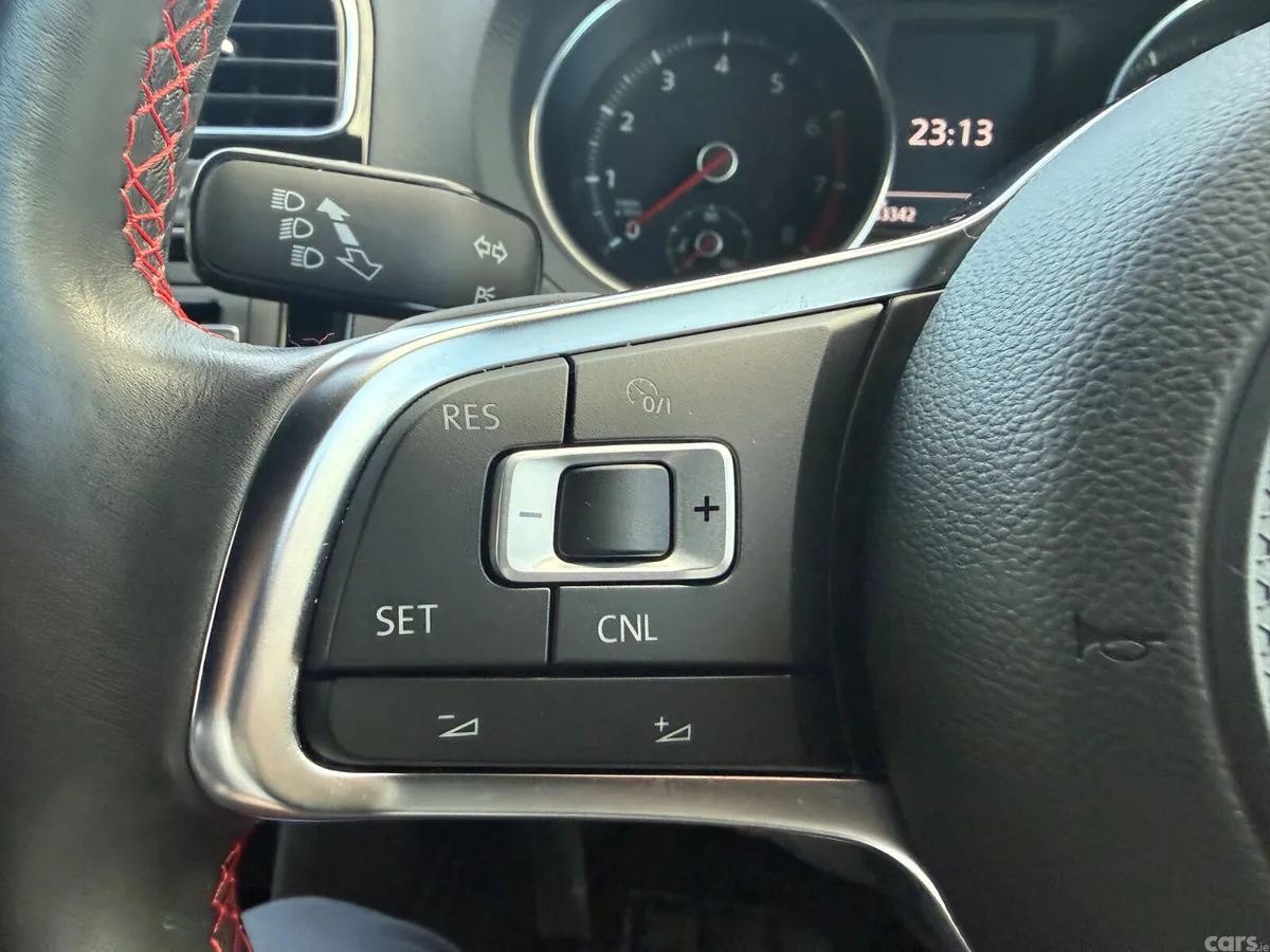 Volkswagen Polo Hatchback, Petrol, 2017, White