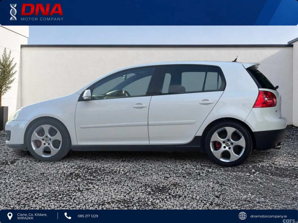 Volkswagen Golf Hatchback, Petrol, 2008, White
