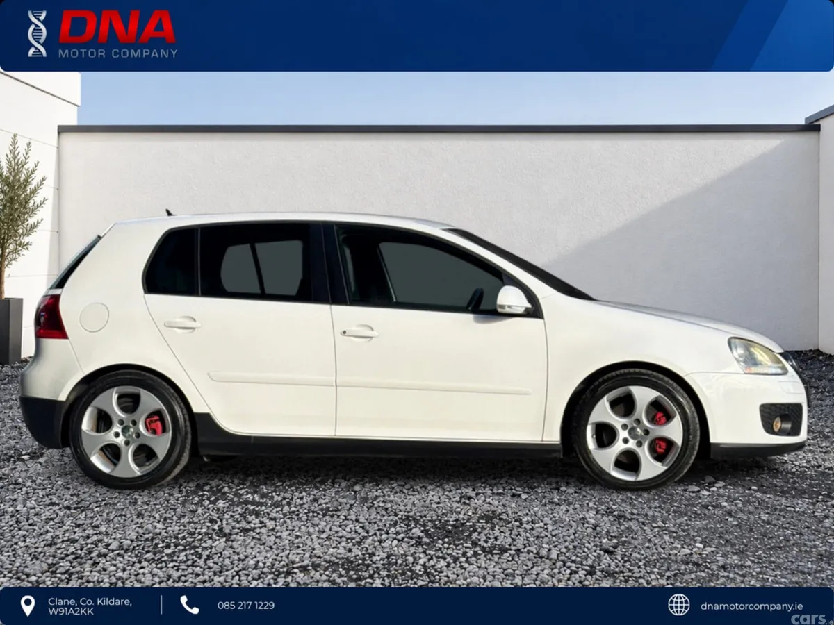 Volkswagen Golf Hatchback, Petrol, 2008, White