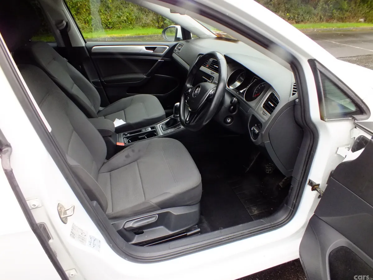 Volkswagen Golf Hatchback, Petrol, 2016, White