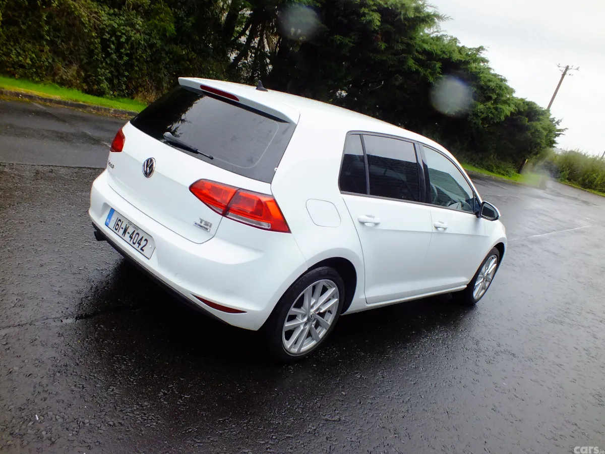 Volkswagen Golf Hatchback, Petrol, 2016, White