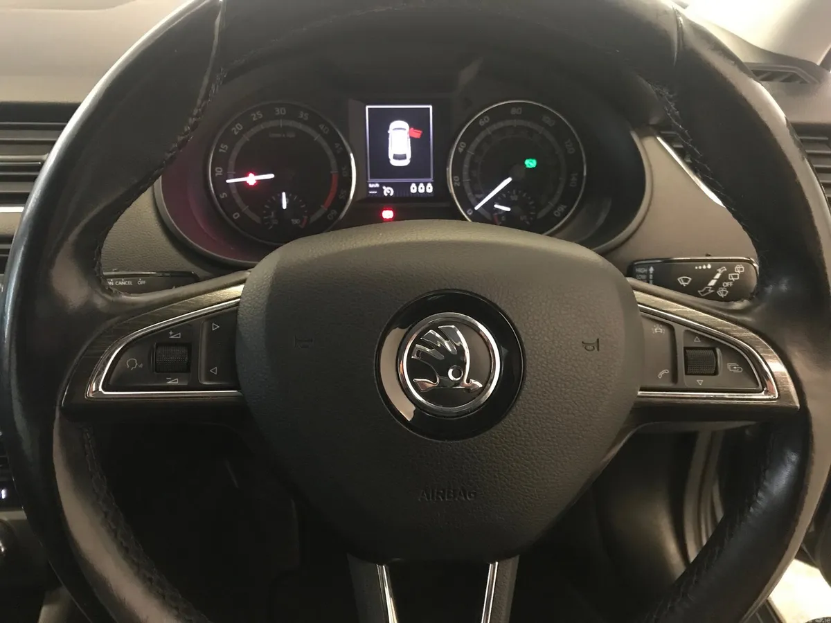 Skoda Octavia Estate, Diesel, 2017, Grey