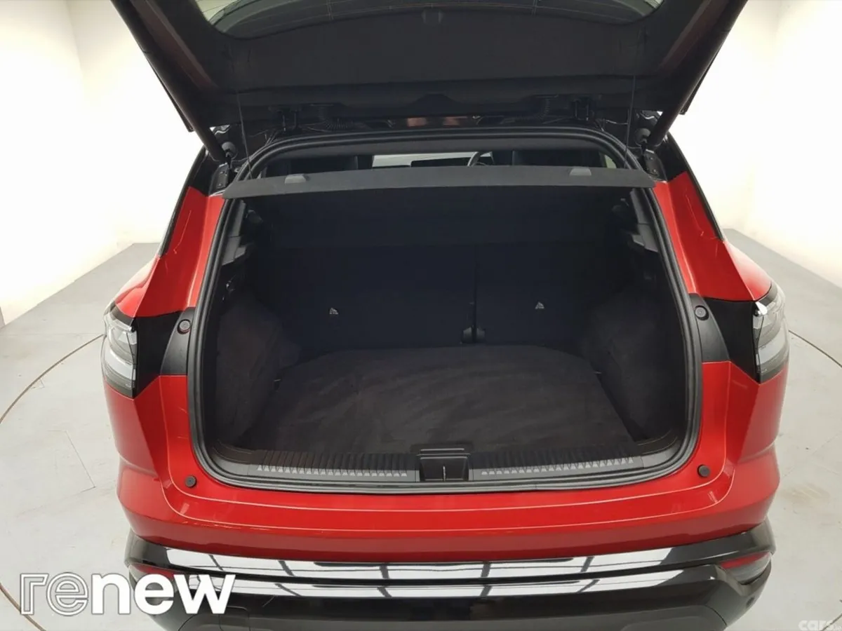 Renault Austral SUV, Petrol Hybrid, 2026, Red