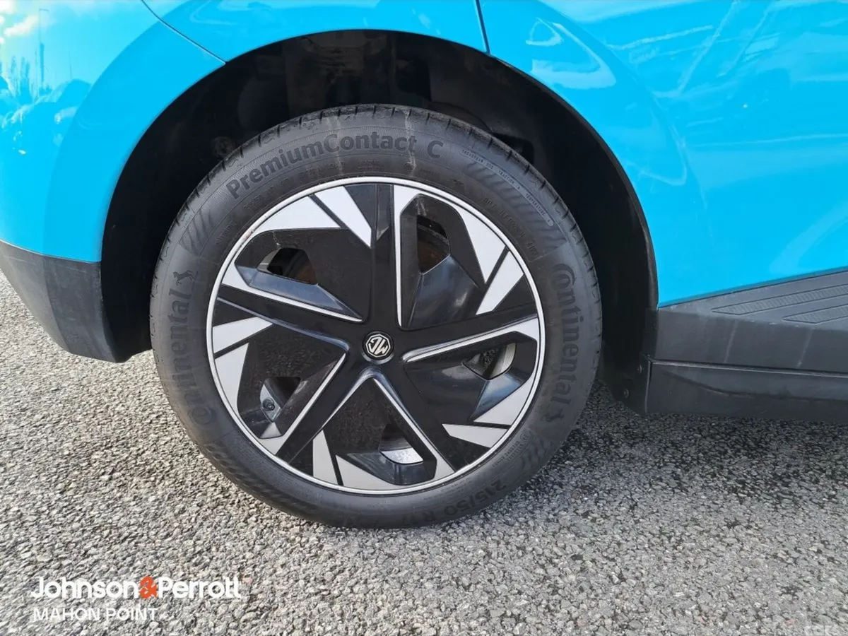 MG MG4 Hatchback, Electric, 2025, Blue