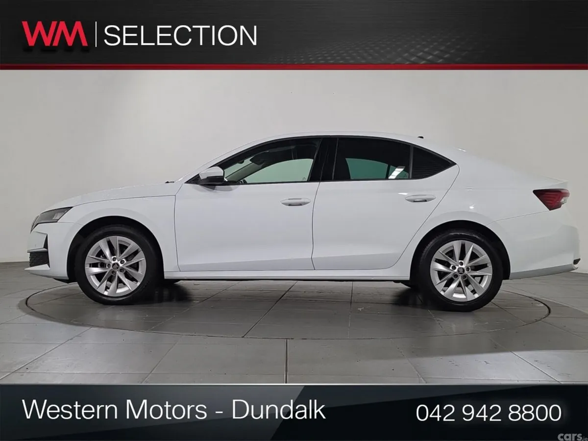 Skoda Octavia Saloon, Diesel, 2026, White