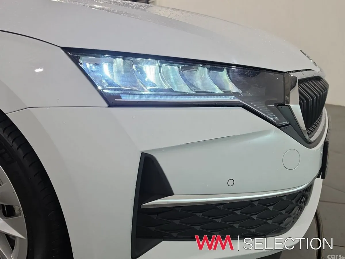 Skoda Octavia Saloon, Diesel, 2026, White