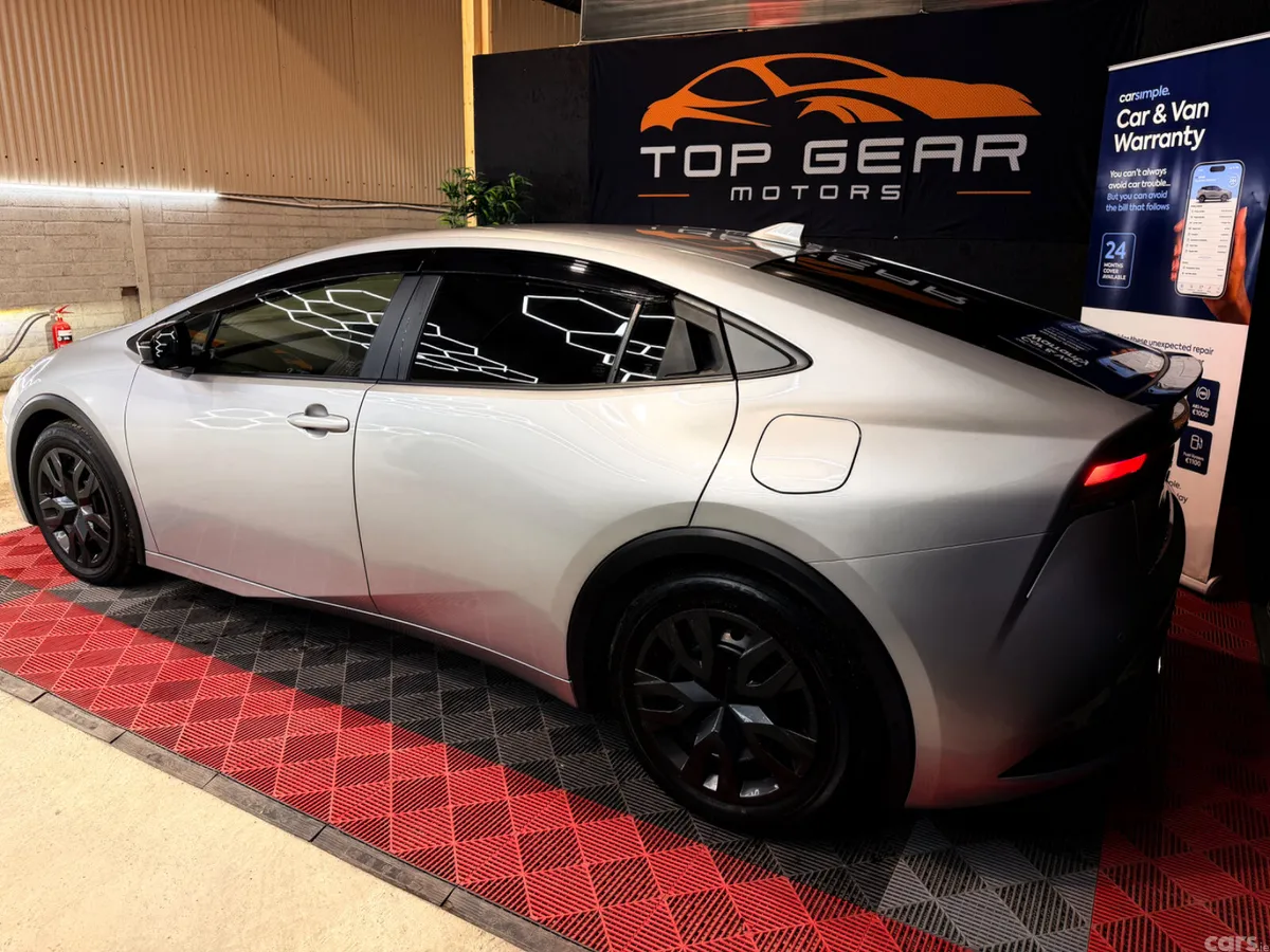 Toyota Prius Saloon, Petrol Hybrid, 2023, Silver