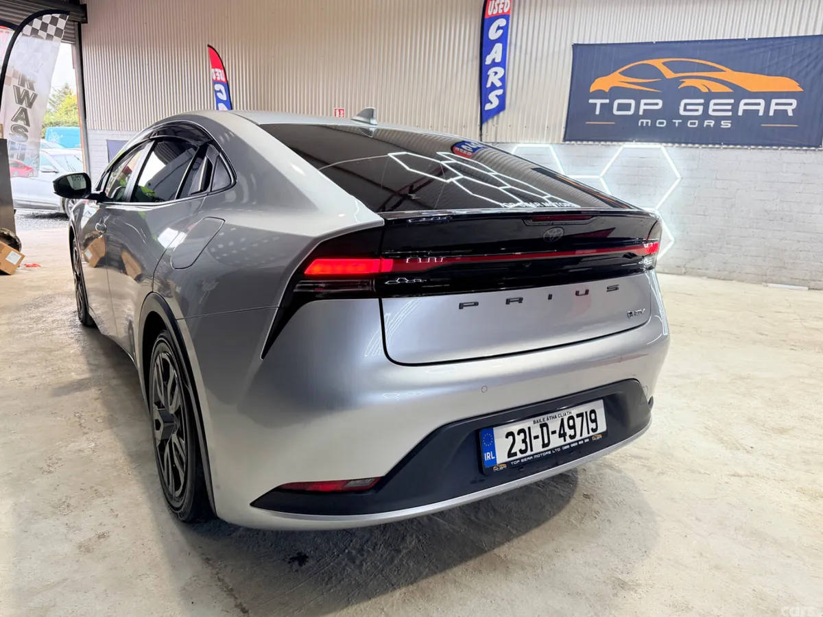 Toyota Prius Saloon, Petrol Hybrid, 2023, Silver