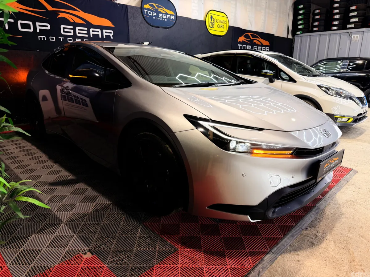 Toyota Prius Saloon, Petrol Hybrid, 2023, Silver