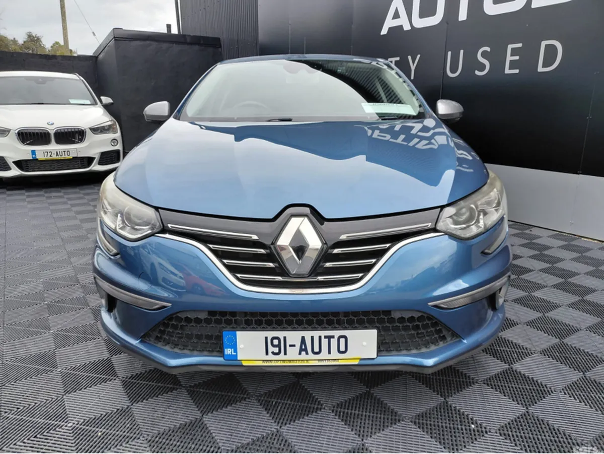 Renault Megane Hatchback, Petrol, 2019, Blue