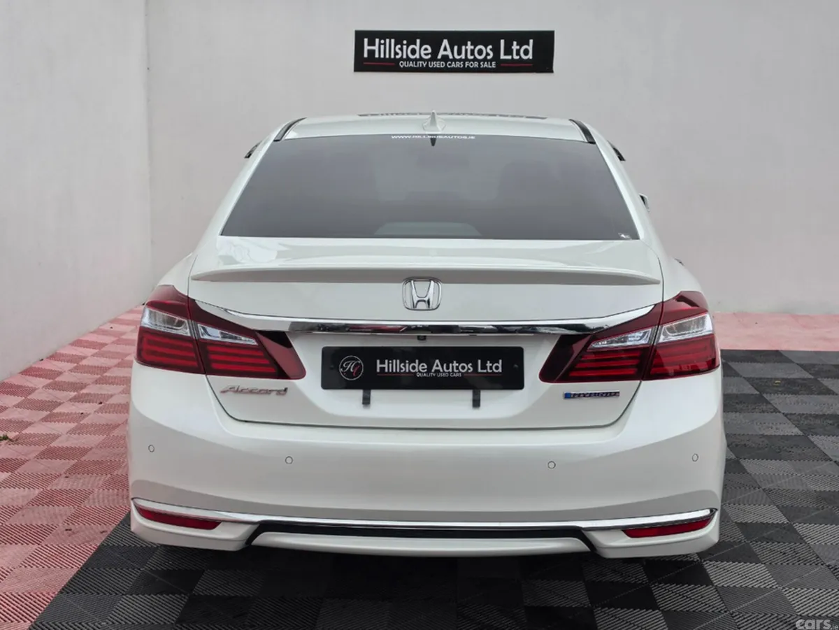 Honda Accord Saloon, Petrol Hybrid, 2017, White