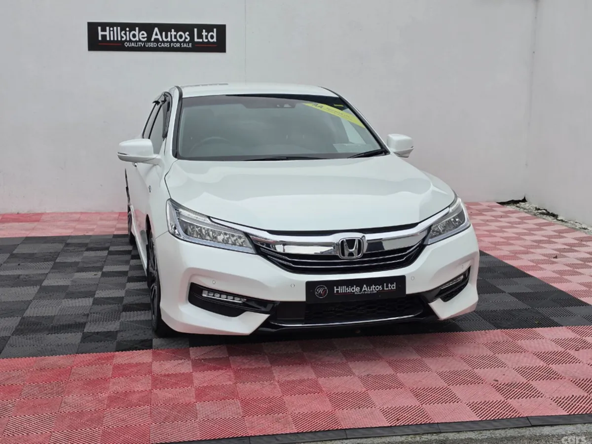 Honda Accord Saloon, Petrol Hybrid, 2017, White