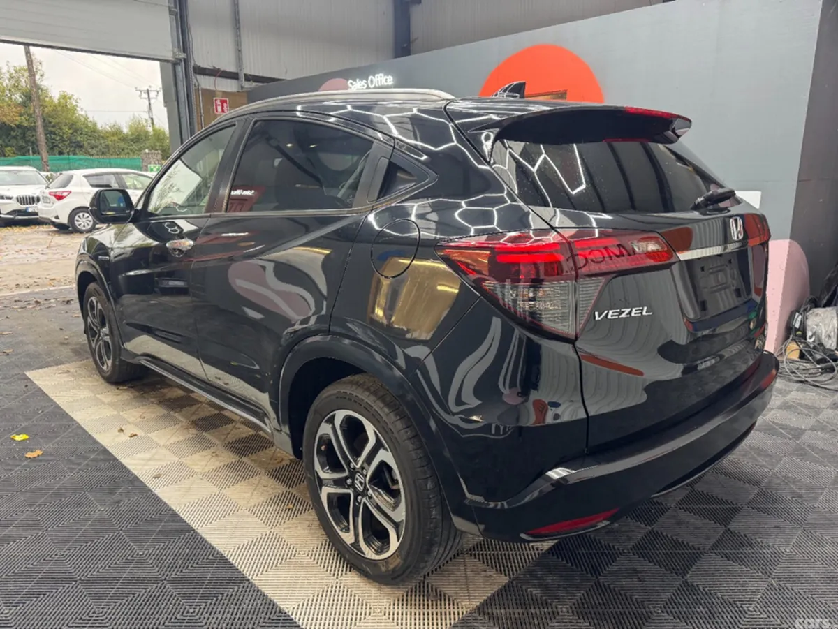 Honda Vezel SUV, Petrol Hybrid, 2018, Black