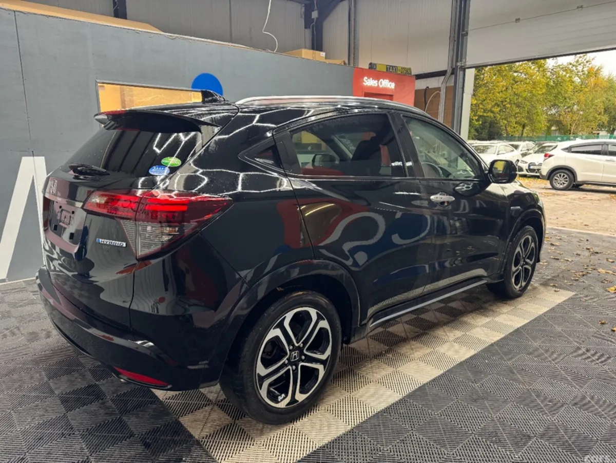 Honda Vezel SUV, Petrol Hybrid, 2020, Black