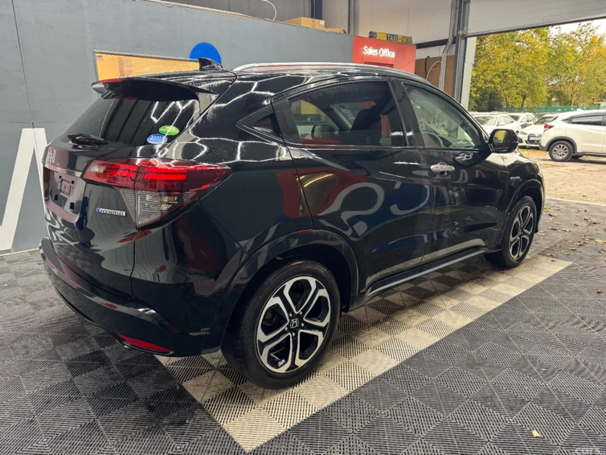 Honda Vezel SUV, Petrol Hybrid, 2020, Black