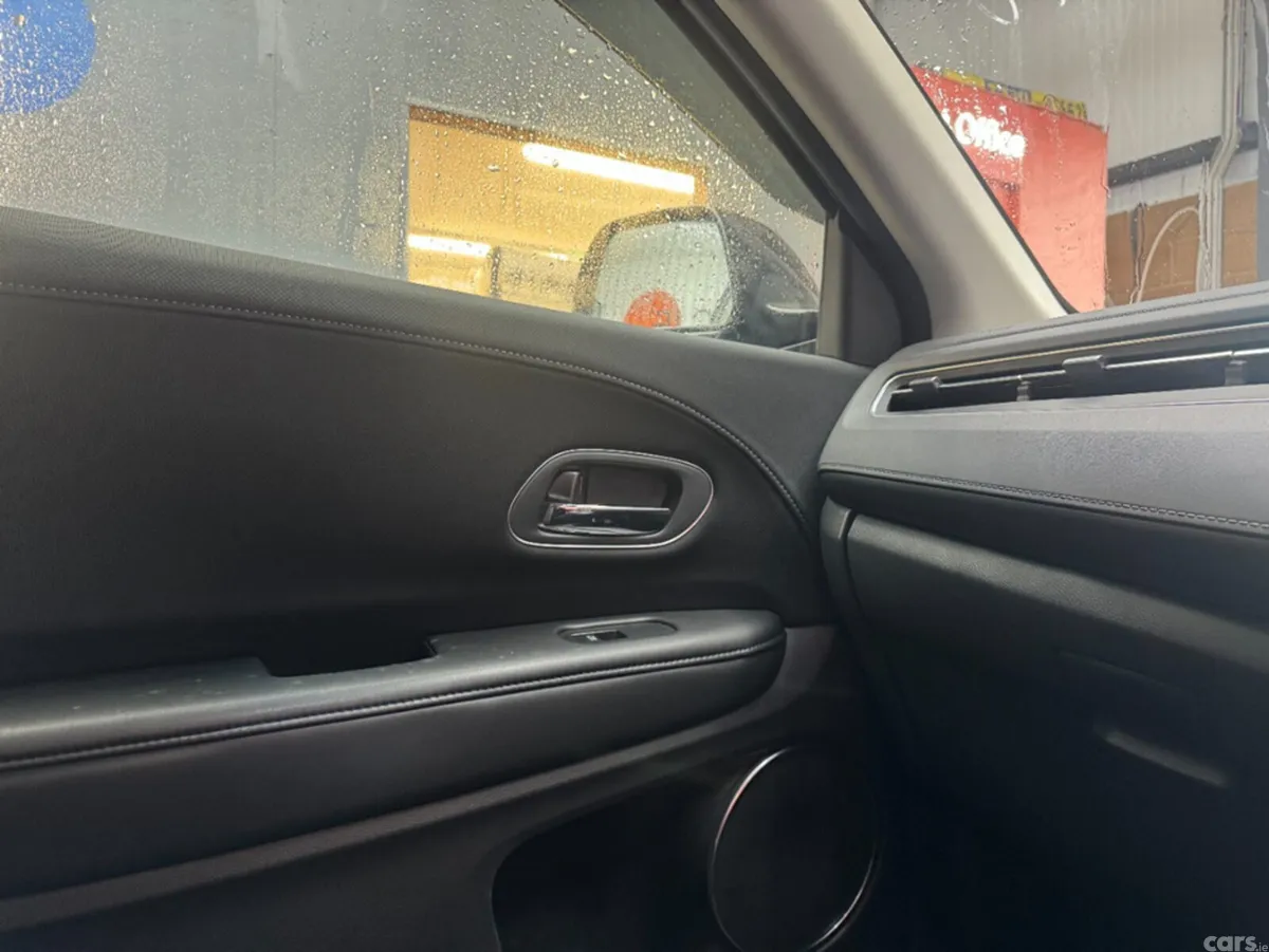 Honda Vezel SUV, Petrol Hybrid, 2018, Black