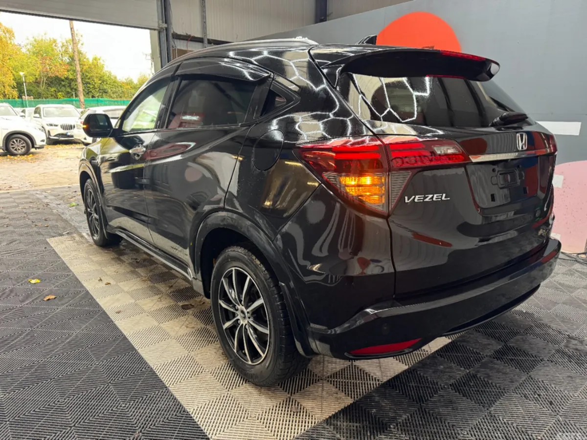 Honda Vezel SUV, Petrol Hybrid, 2018, Black