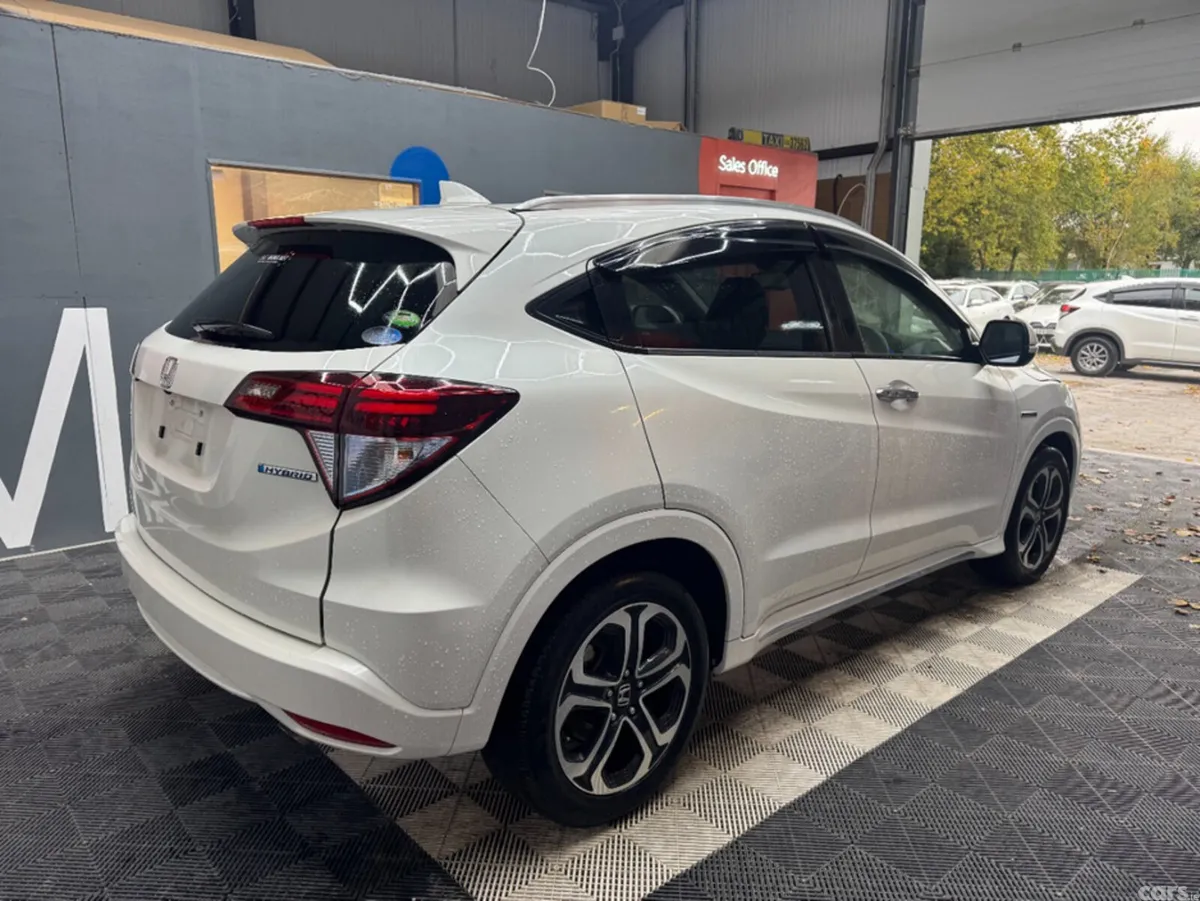 Honda Vezel SUV, Petrol, 2018, White