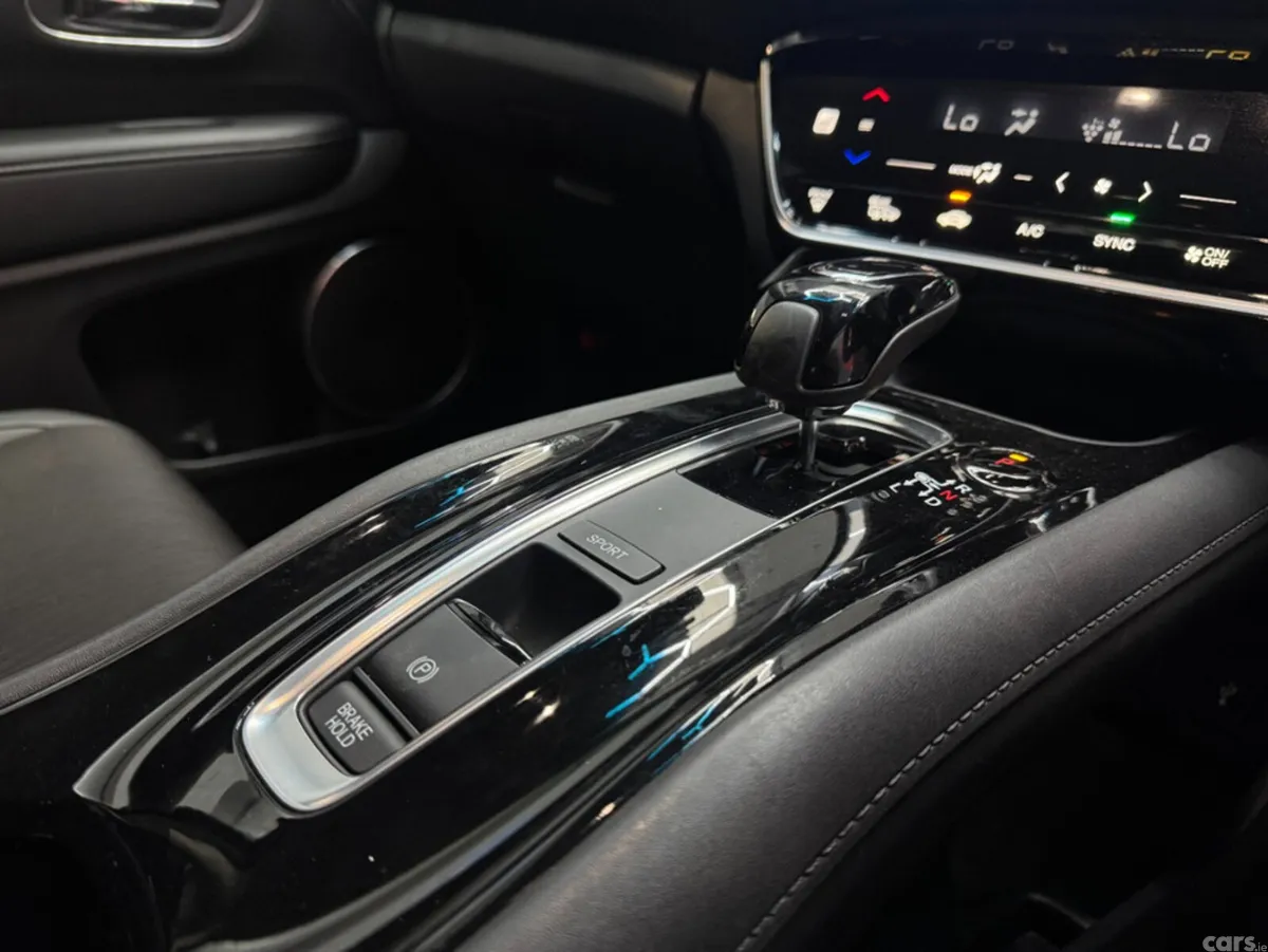 Honda Vezel SUV, Petrol Hybrid, 2020, Black