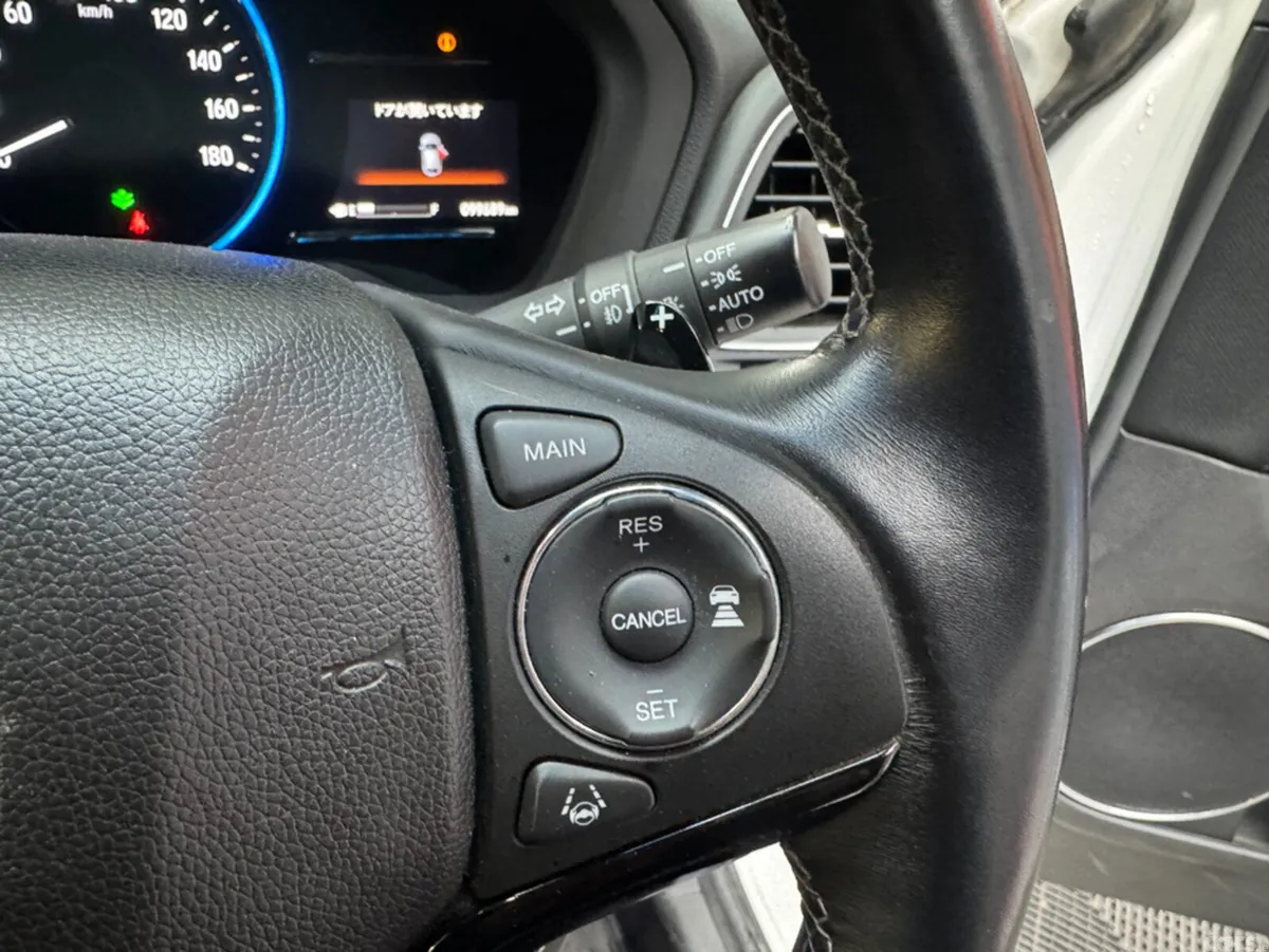 Honda Vezel SUV, Petrol, 2018, White