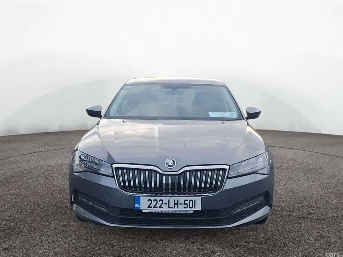 Skoda Superb Hatchback, Diesel, 2022, Grey