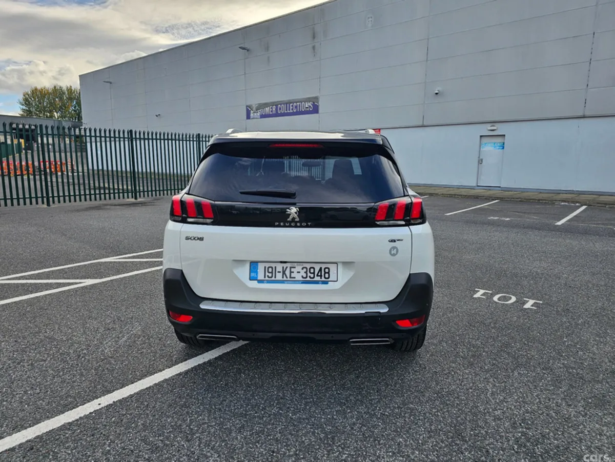 Peugeot 5008 MPV, Diesel, 2019, White