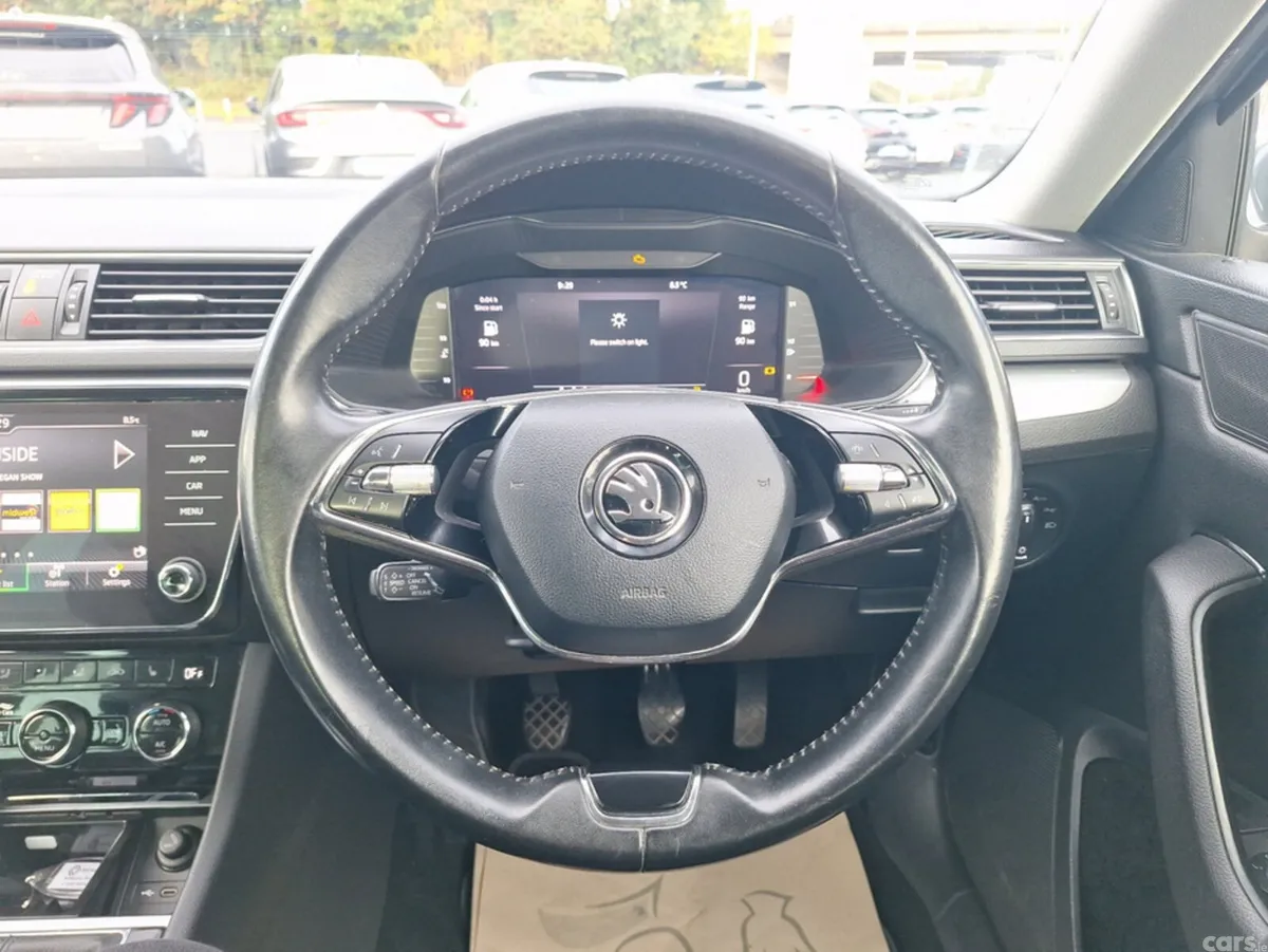 Skoda Superb Hatchback, Diesel, 2022, Grey