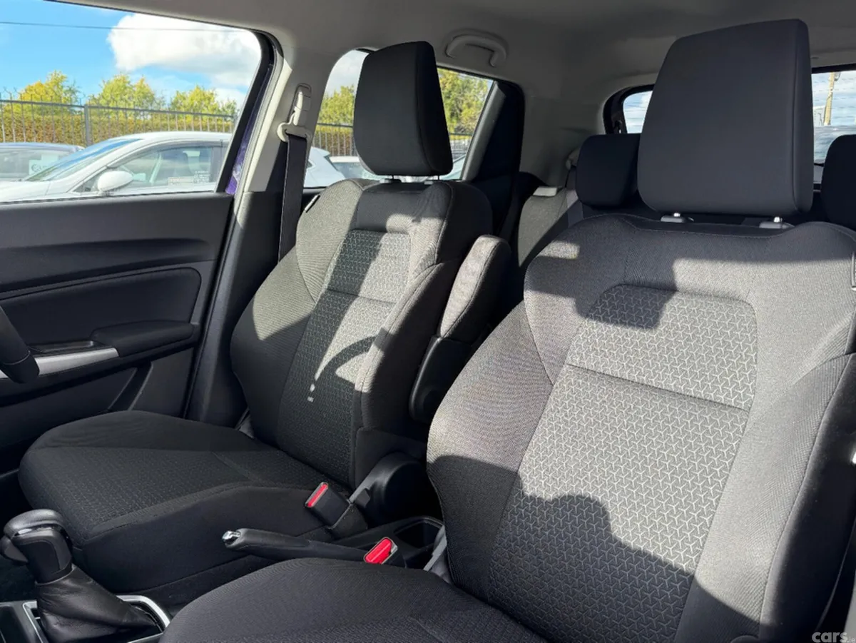 Suzuki Swift Hatchback, Petrol, 2019, Purple