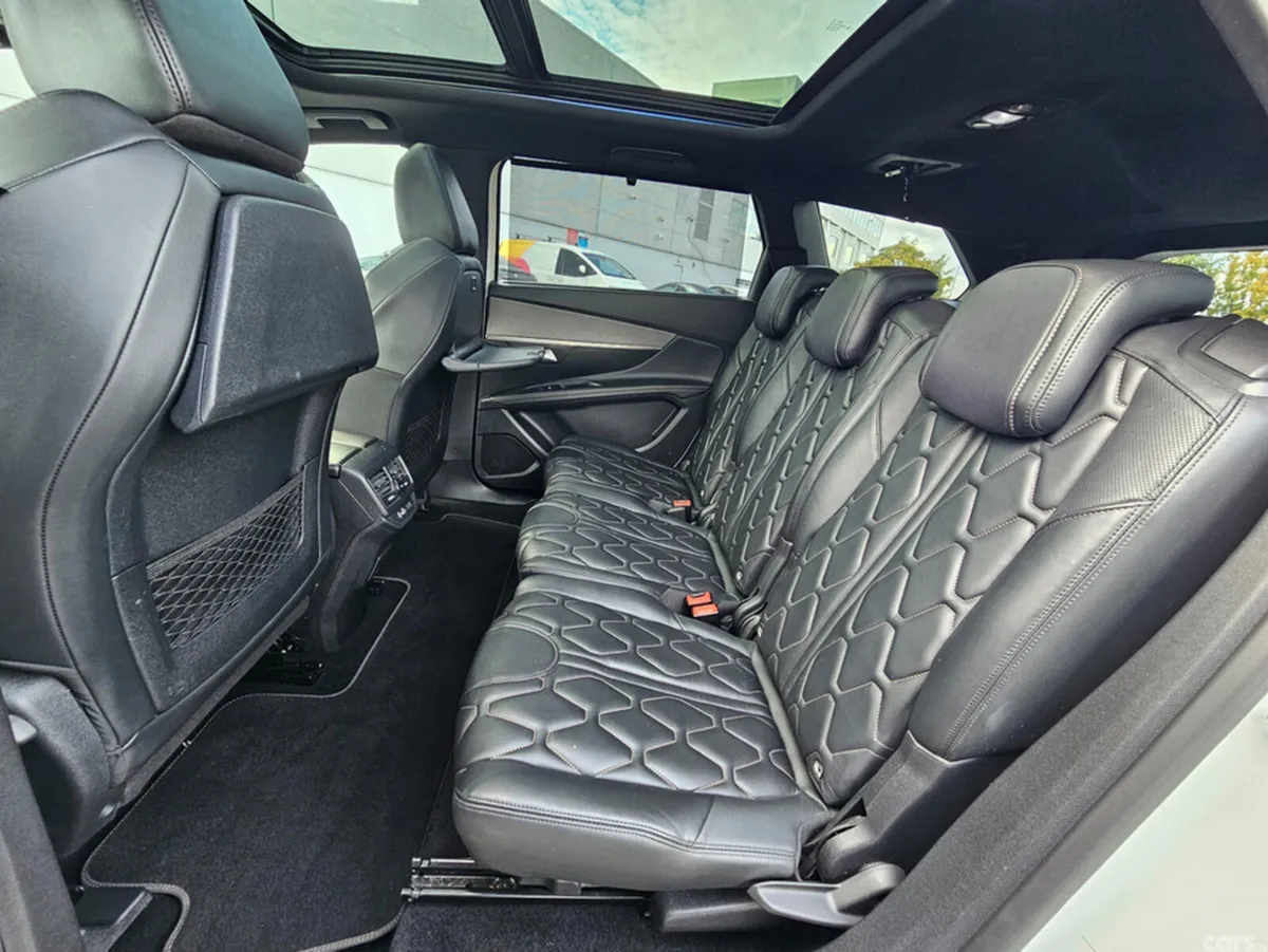 Peugeot 5008 MPV, Diesel, 2019, White