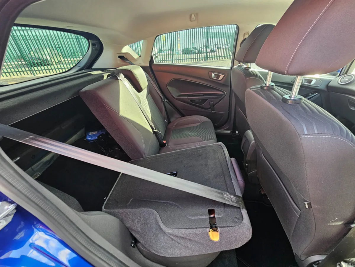 Ford Fiesta Hatchback, Petrol, 2015, Blue