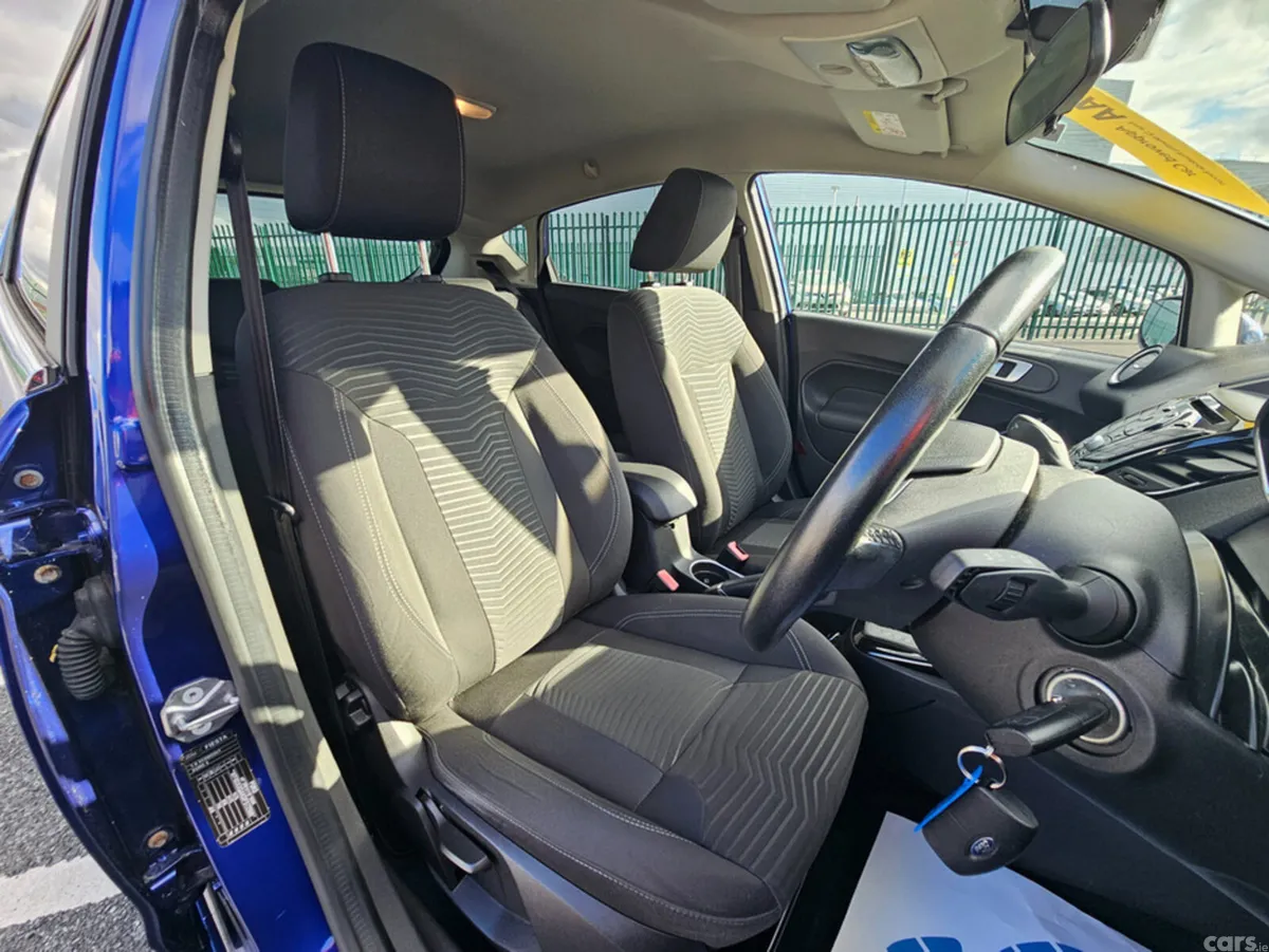 Ford Fiesta Hatchback, Petrol, 2015, Blue