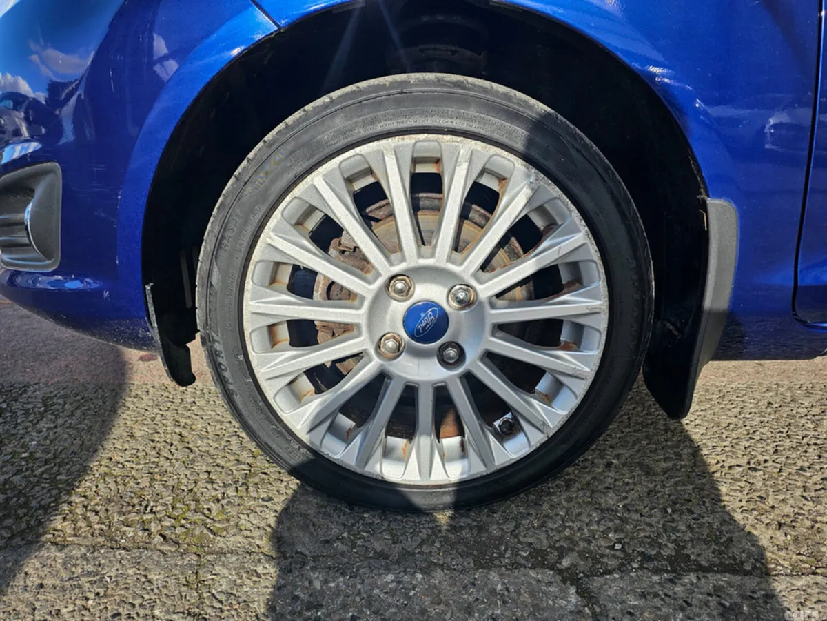 Ford Fiesta Hatchback, Petrol, 2015, Blue