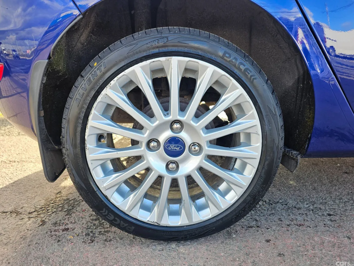 Ford Fiesta Hatchback, Petrol, 2015, Blue