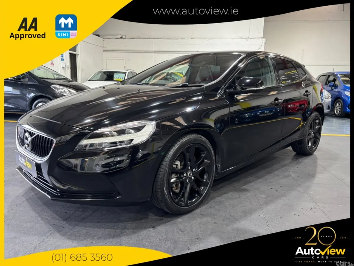 Volvo V40 Hatchback, Diesel, 2019, Black
