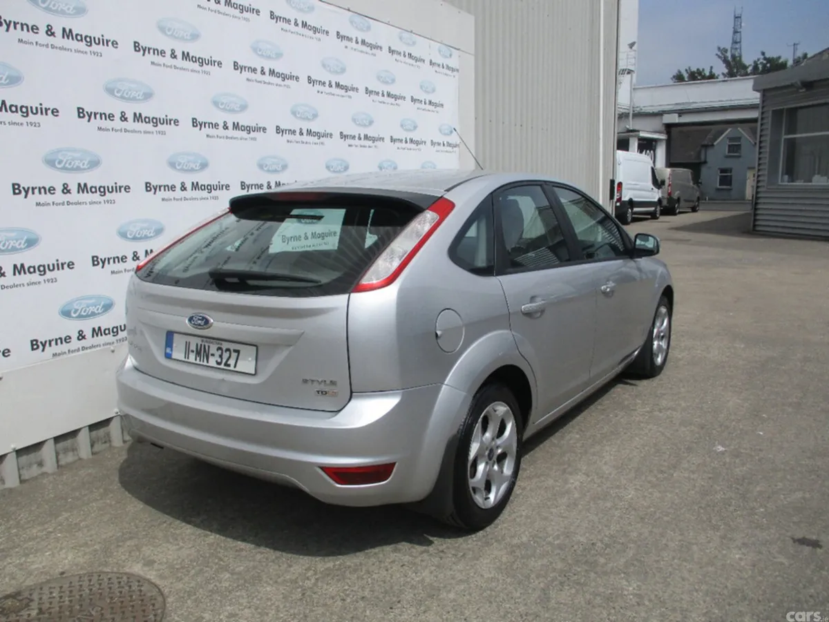 Ford Focus Hatchback, Diesel, 2011, Silver