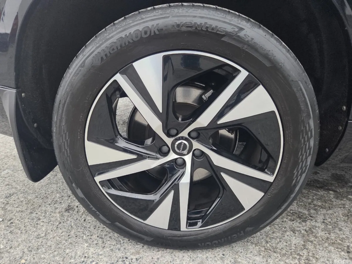 Volvo XC90 MPV, Diesel, 2021, Black