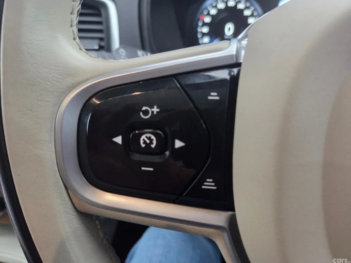 Volvo XC90 MPV, Diesel, 2021, Black