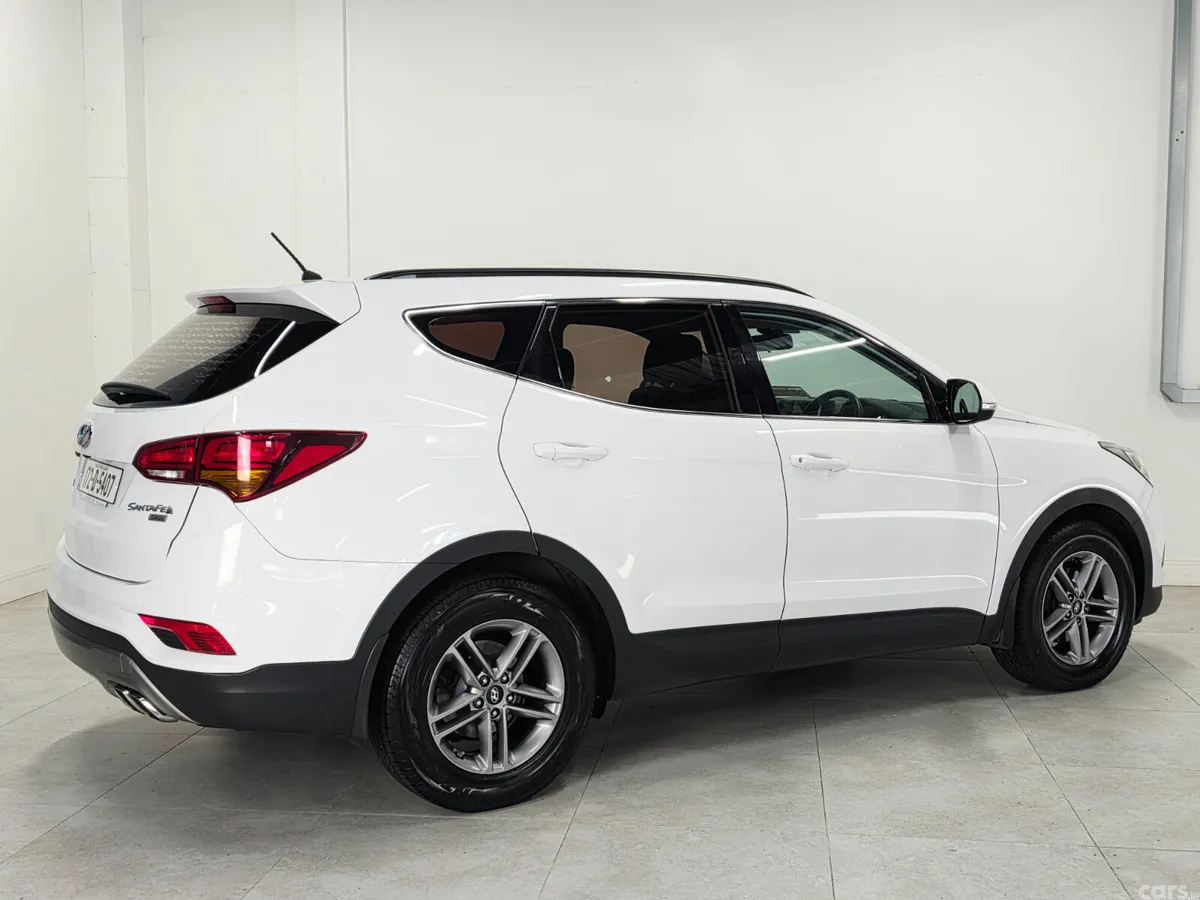 Hyundai Santa Fe SUV, Diesel, 2017, White
