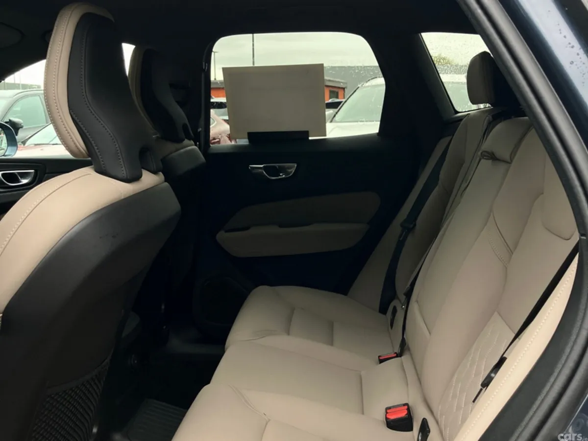 Volvo XC60 SUV, Petrol Plug-in Hybrid, 2026, Blue