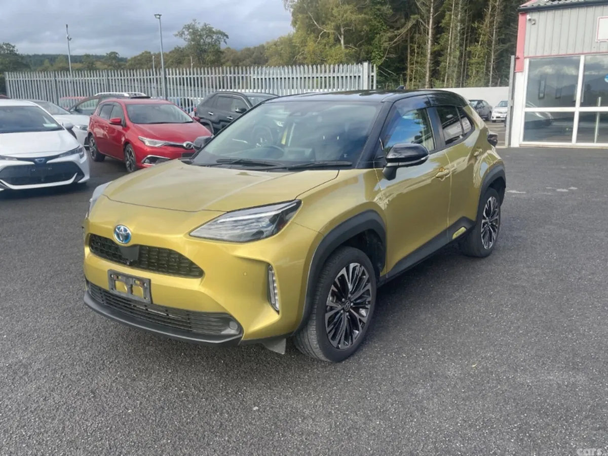 Toyota Yaris Cross Hatchback, Petrol Hybrid, 2021, Gold