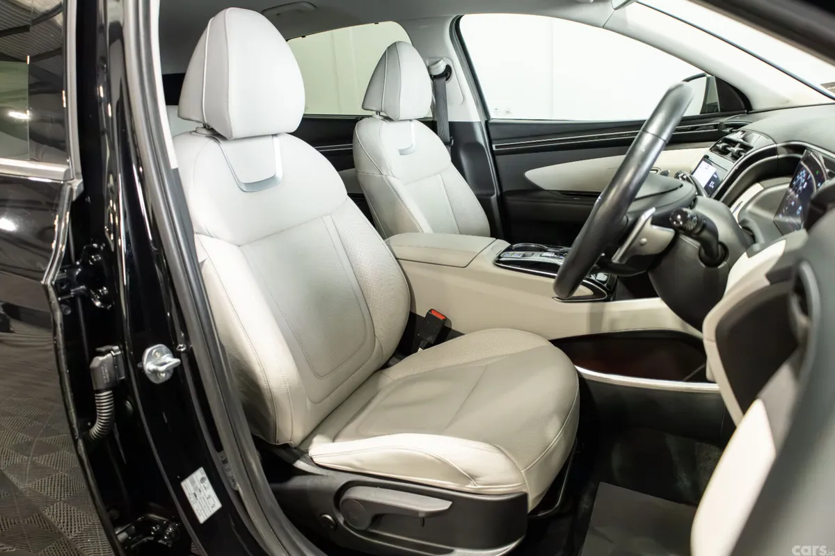 Hyundai Tucson SUV, Petrol Hybrid, 2021, Black